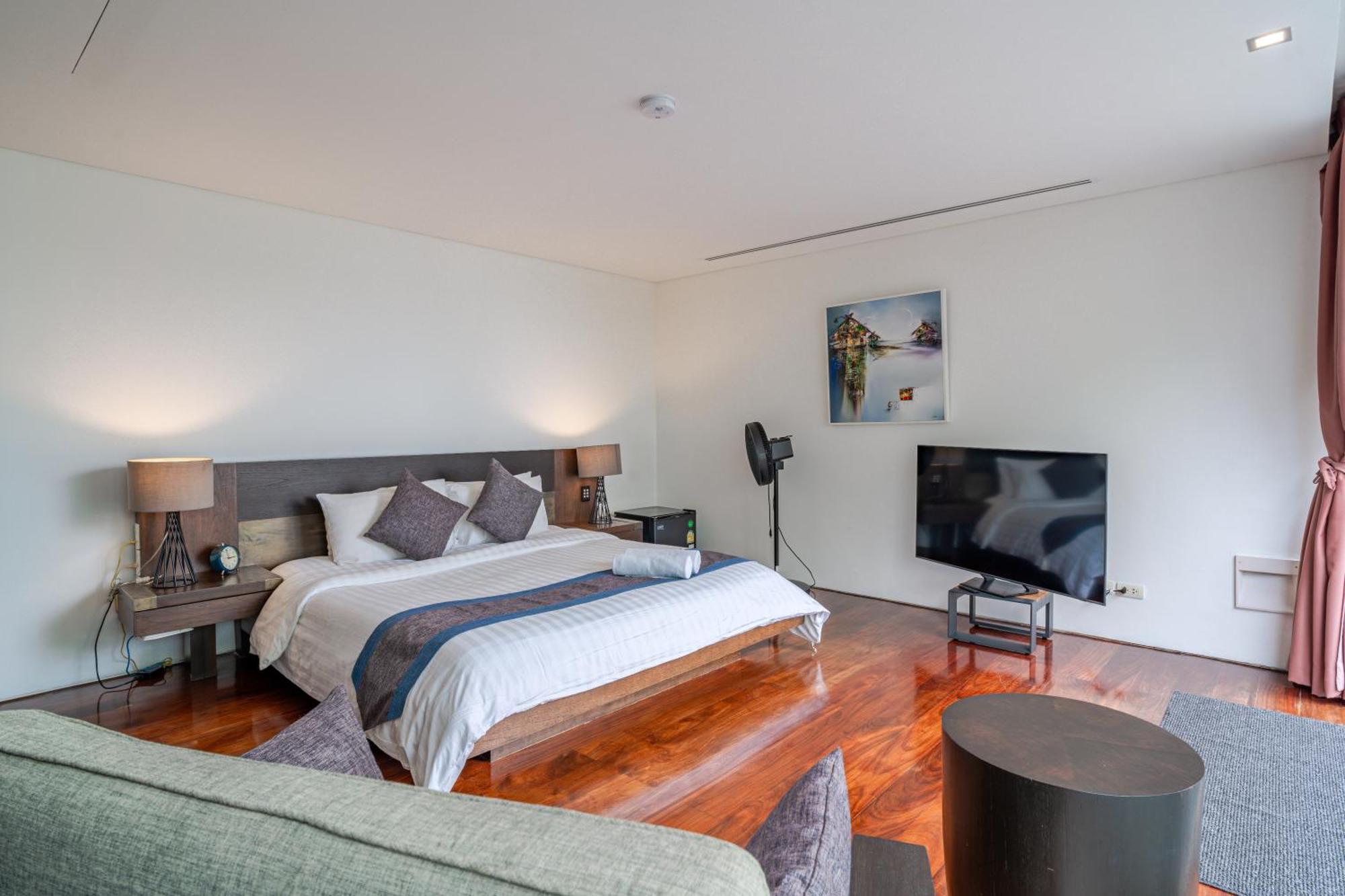 Villa Oceanfront With Ocean And Views Surin Beach (Phuket)