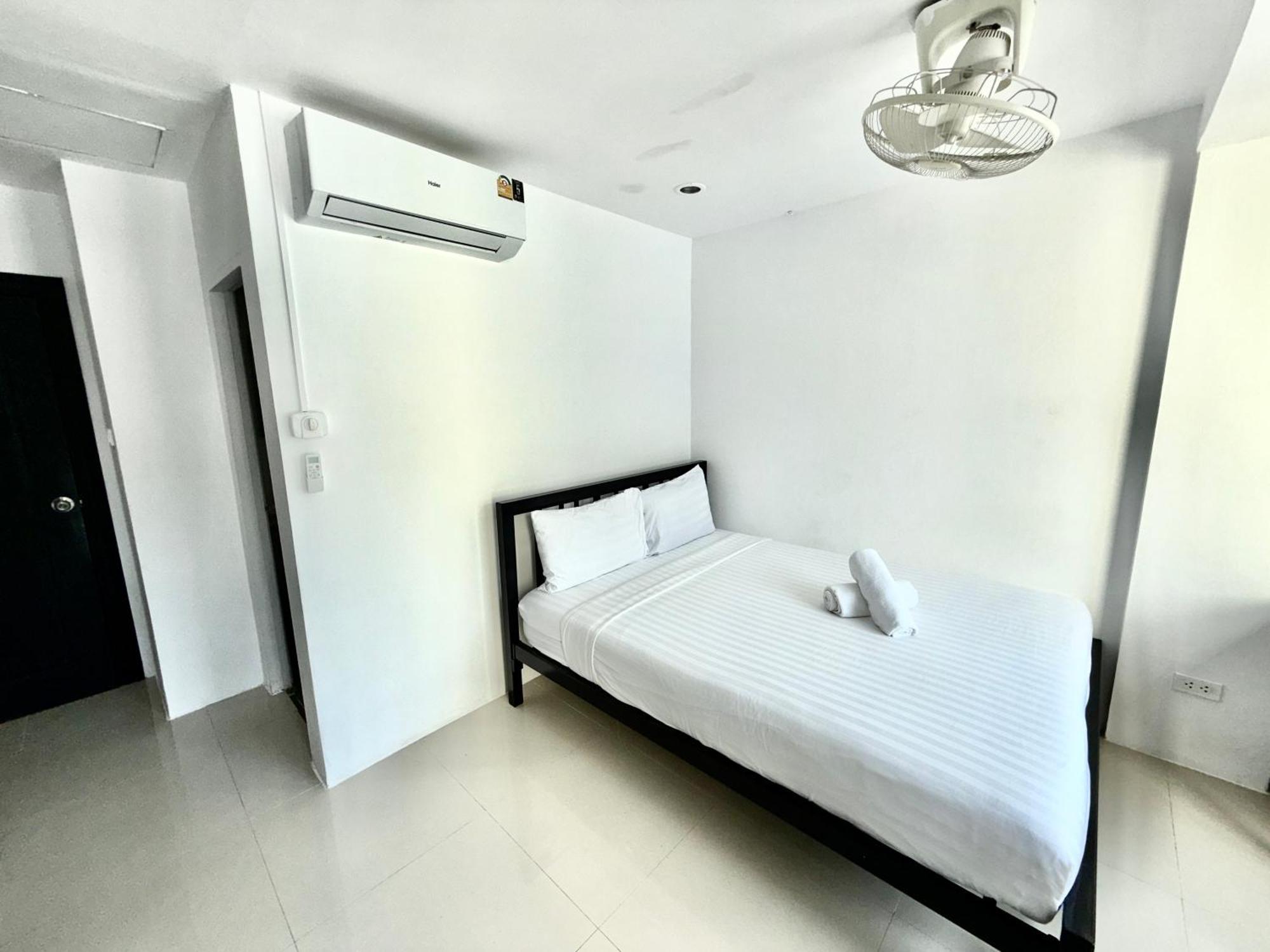 Easy Life 7 Apartment Patong