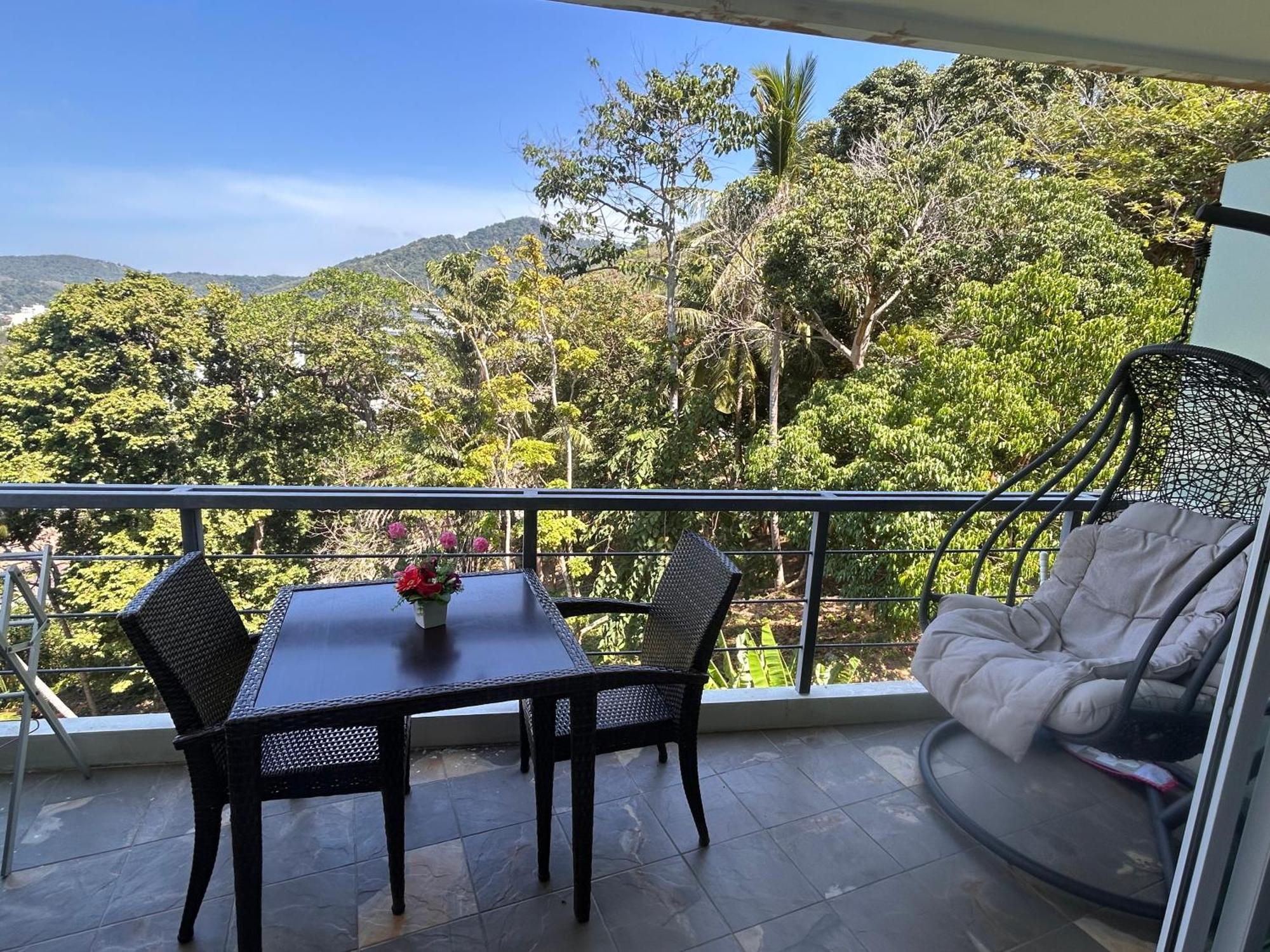 Apartment Brandnew, Spacious 65m2 Full Seaview Apartment, Large Pool, 300m From Karon