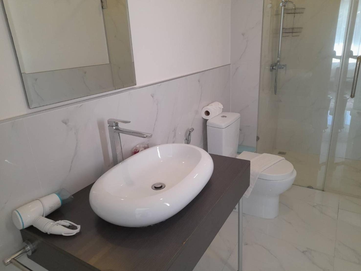 Brandnew, Spacious 65m2 Full Seaview Apartment, Large Pool, 300m From Karon Ban Karon