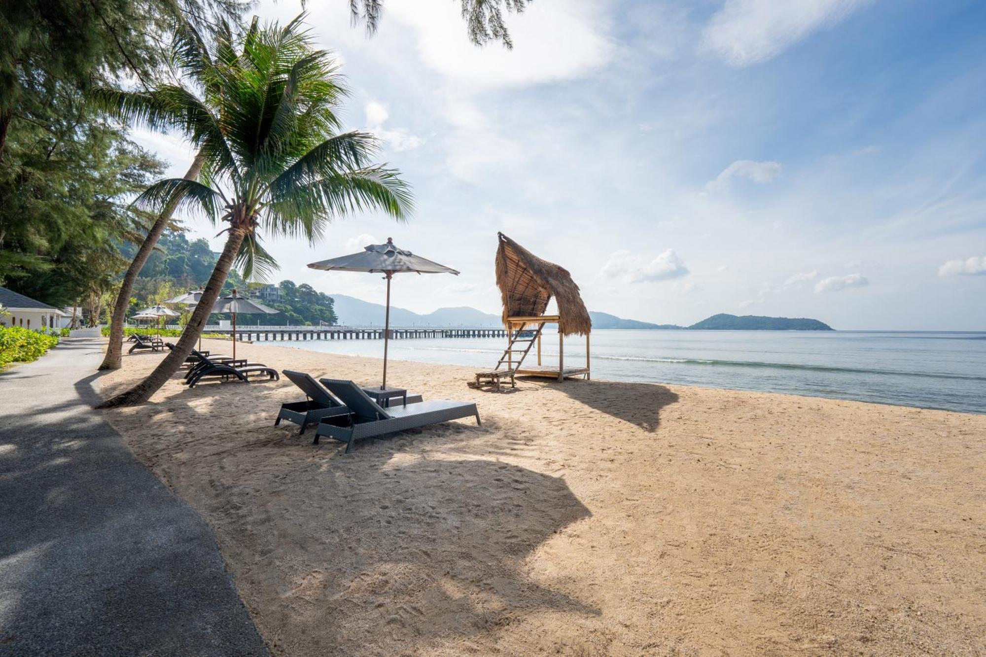 Thavorn Beach Village & Spa Phuket Tempat peranginan 5*
