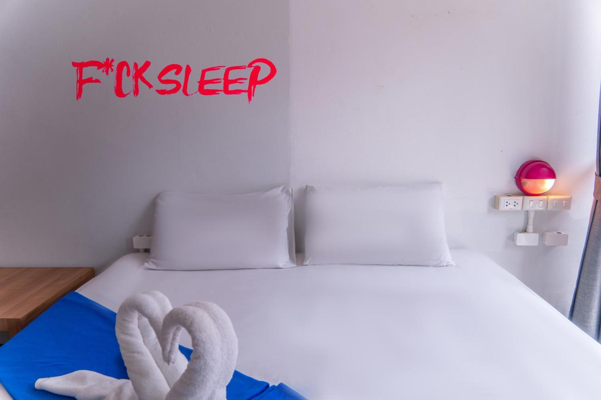 Hostel Slumber Surf Phuket *