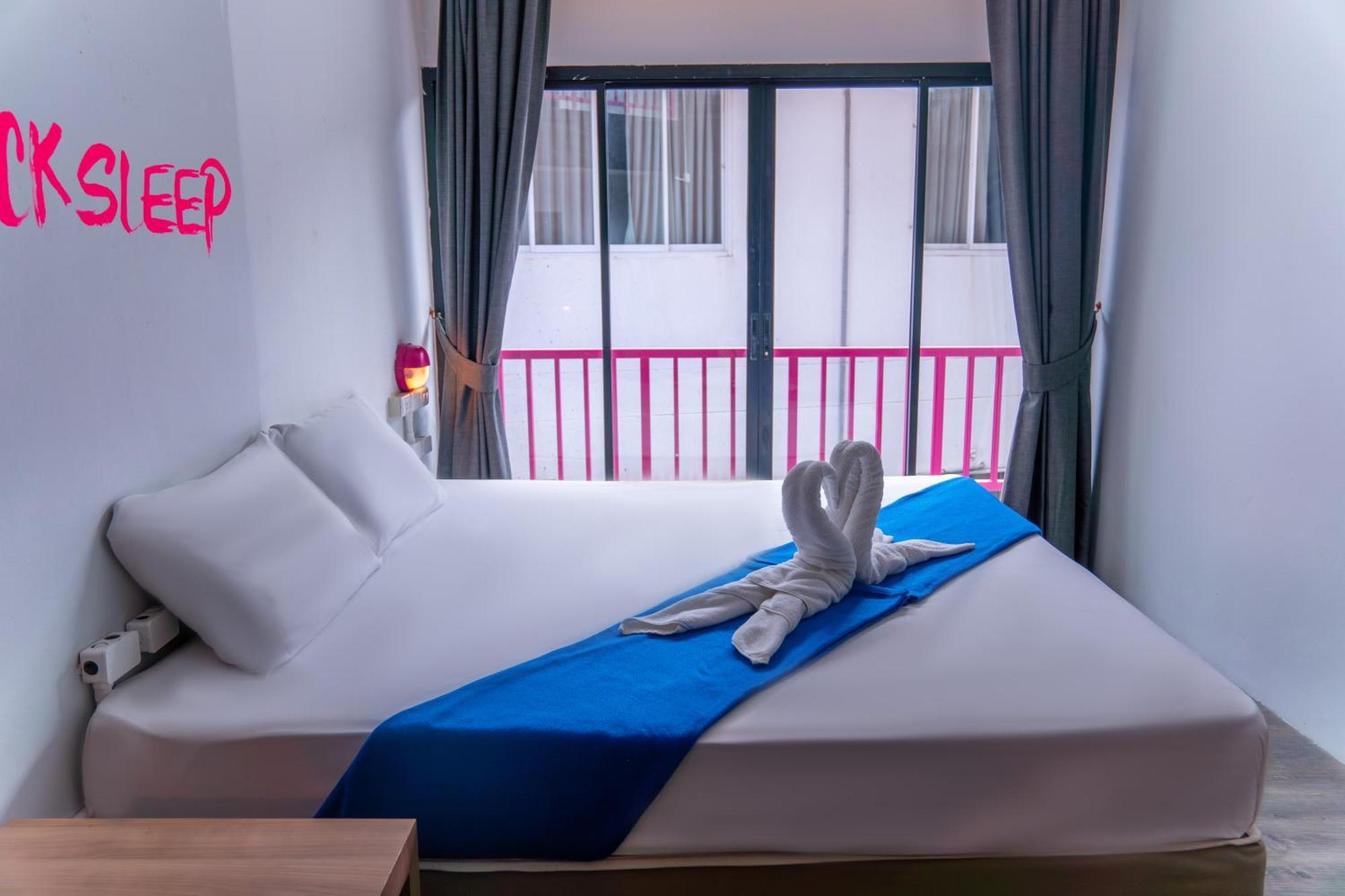 Hostel Slumber Surf Phuket Strand Kata