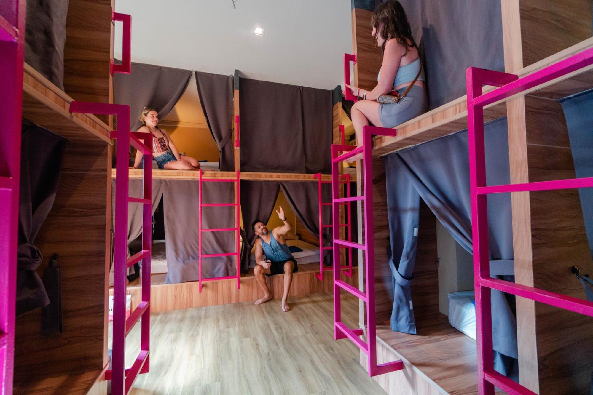 Hostel Slumber Surf Phuket Strand Kata