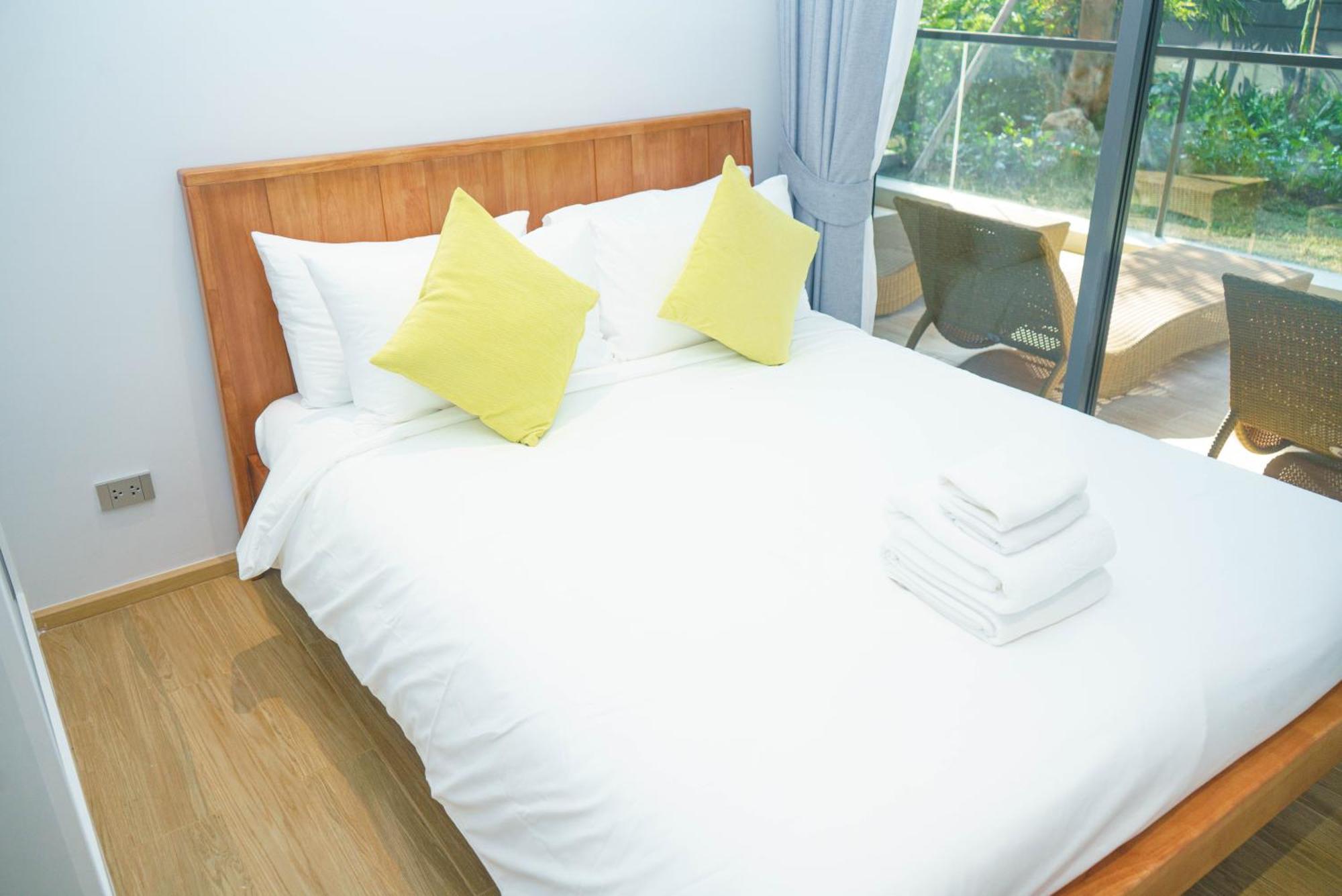 Laguna Beachside Residences Apartamens, Walking Distance To The Sea Apartment