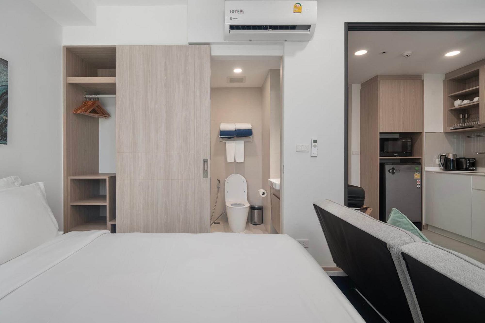 Skypark Aurora By Banyan Living Apartment *