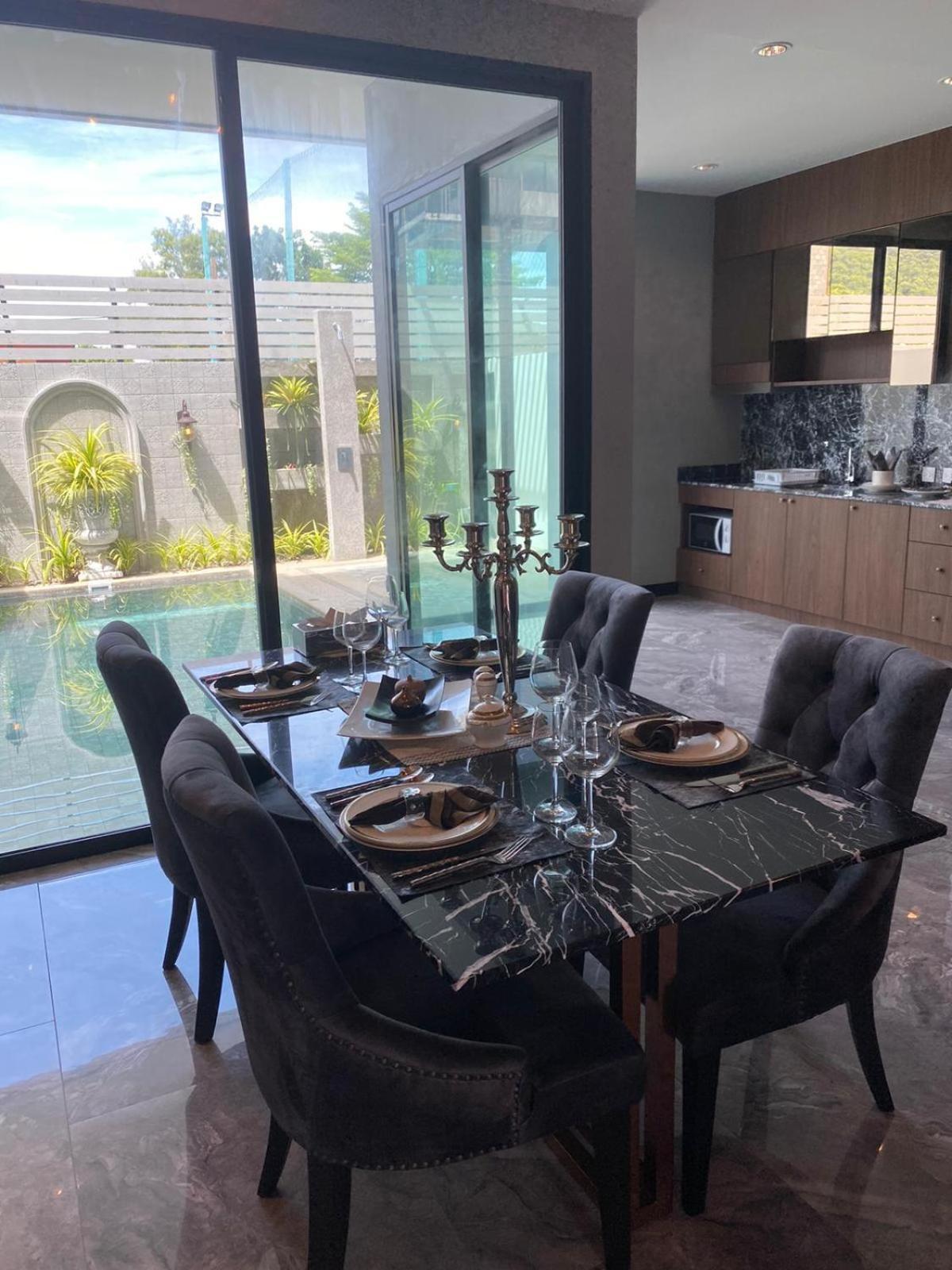 Villa Regent 2 Bedrooms