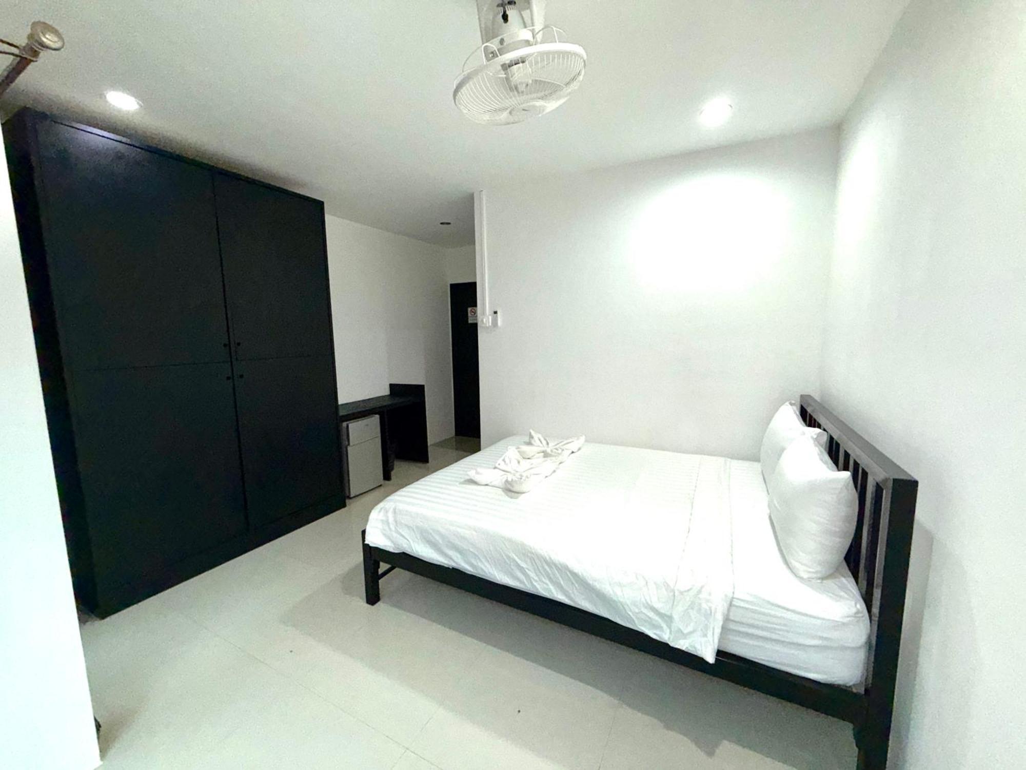 Easy Life 3 Apartment