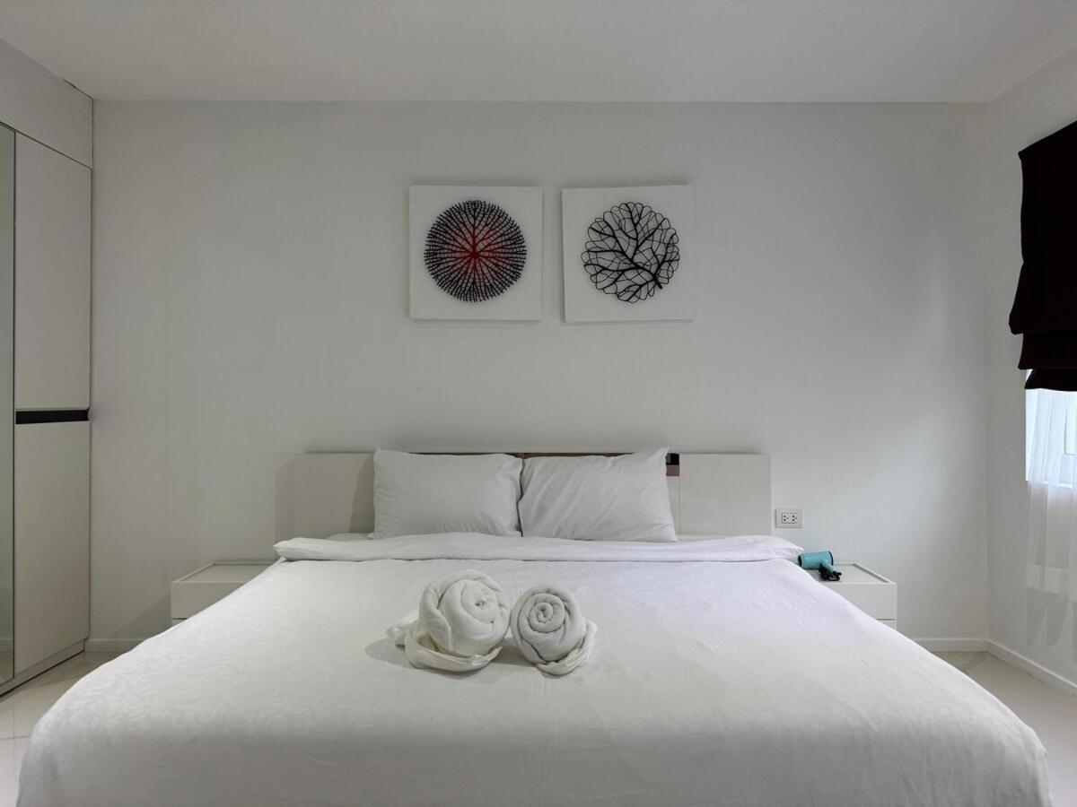 V166 Luxury With Ocean Views & Private Rooftop Jacuzzi Holiday home *
