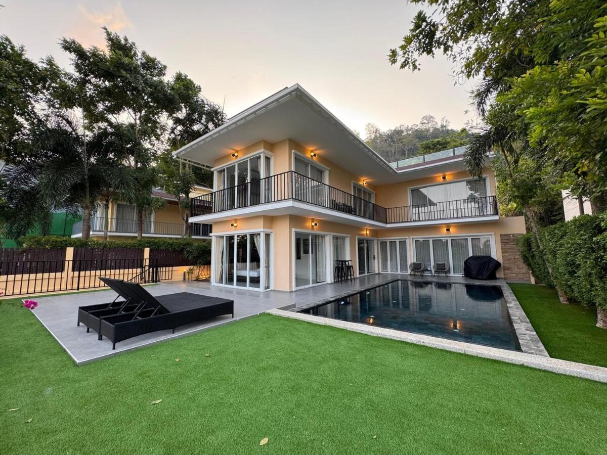 Holiday home V166 Luxury With Ocean Views & Private Rooftop Jacuzzi *