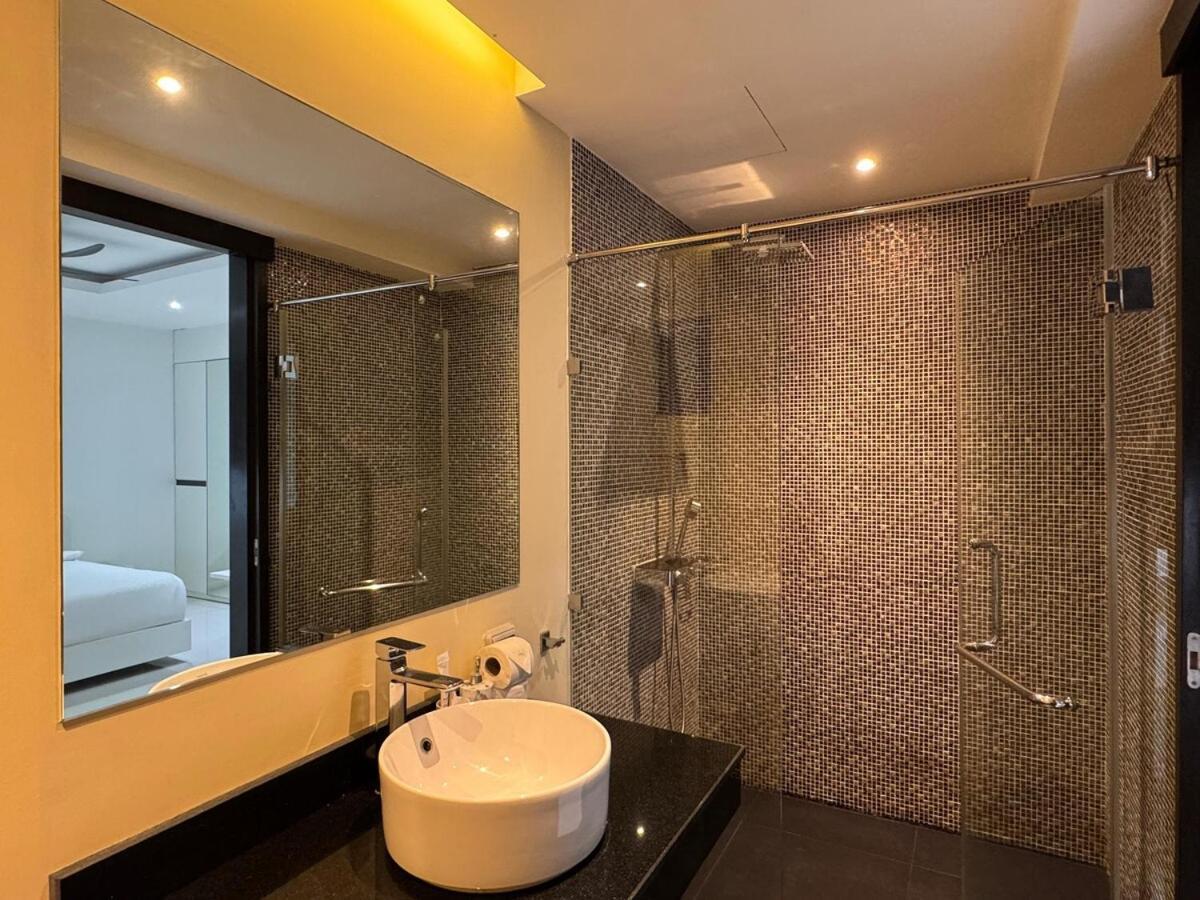Holiday home V166 Luxury With Ocean Views & Private Rooftop Jacuzzi