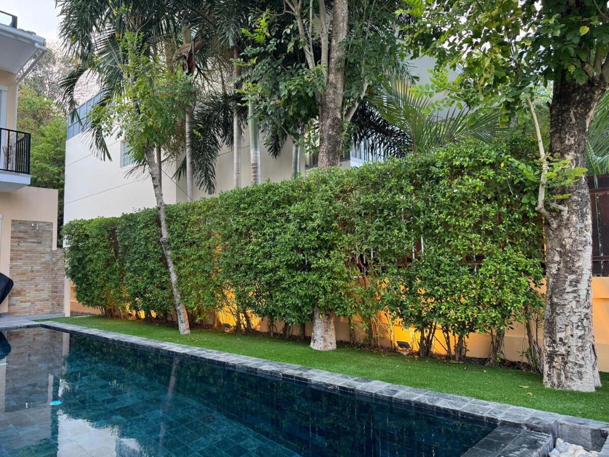 V166 Luxury With Ocean Views & Private Rooftop Jacuzzi Holiday home
