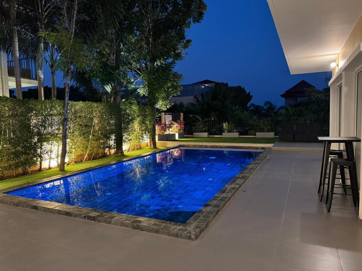 V166 Luxury With Ocean Views & Private Rooftop Jacuzzi *