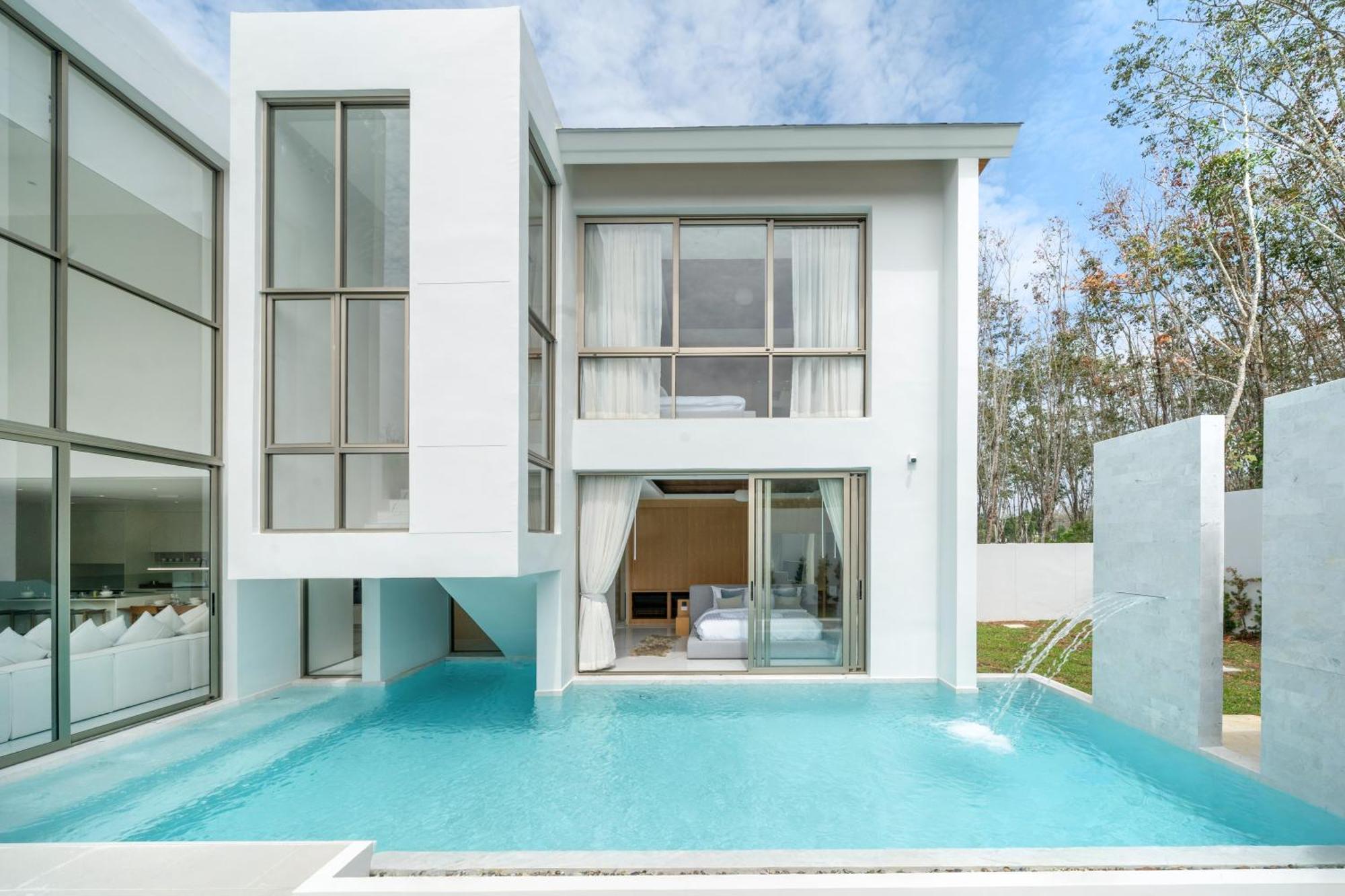 Brand New & Modern Luxury 4br Pool In Lux Pride 2 V12 Villa