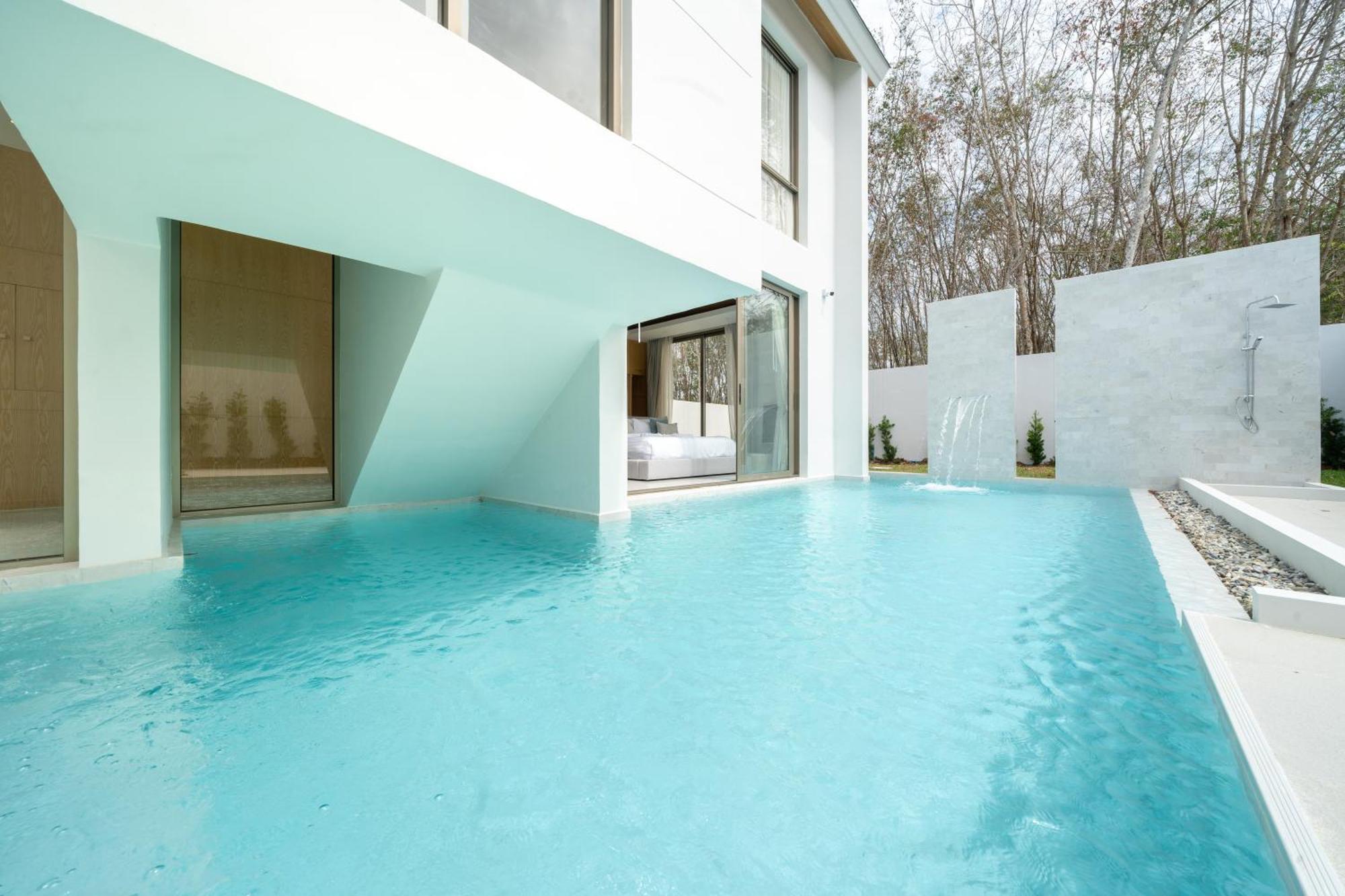 Brand New & Modern Luxury 4br Pool In Lux Pride 2 V12 Villa