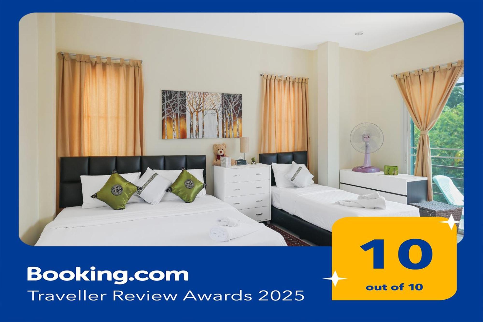 Villa Phuket-chalong 3-bedrooms 240m2 Private Xlarge Family