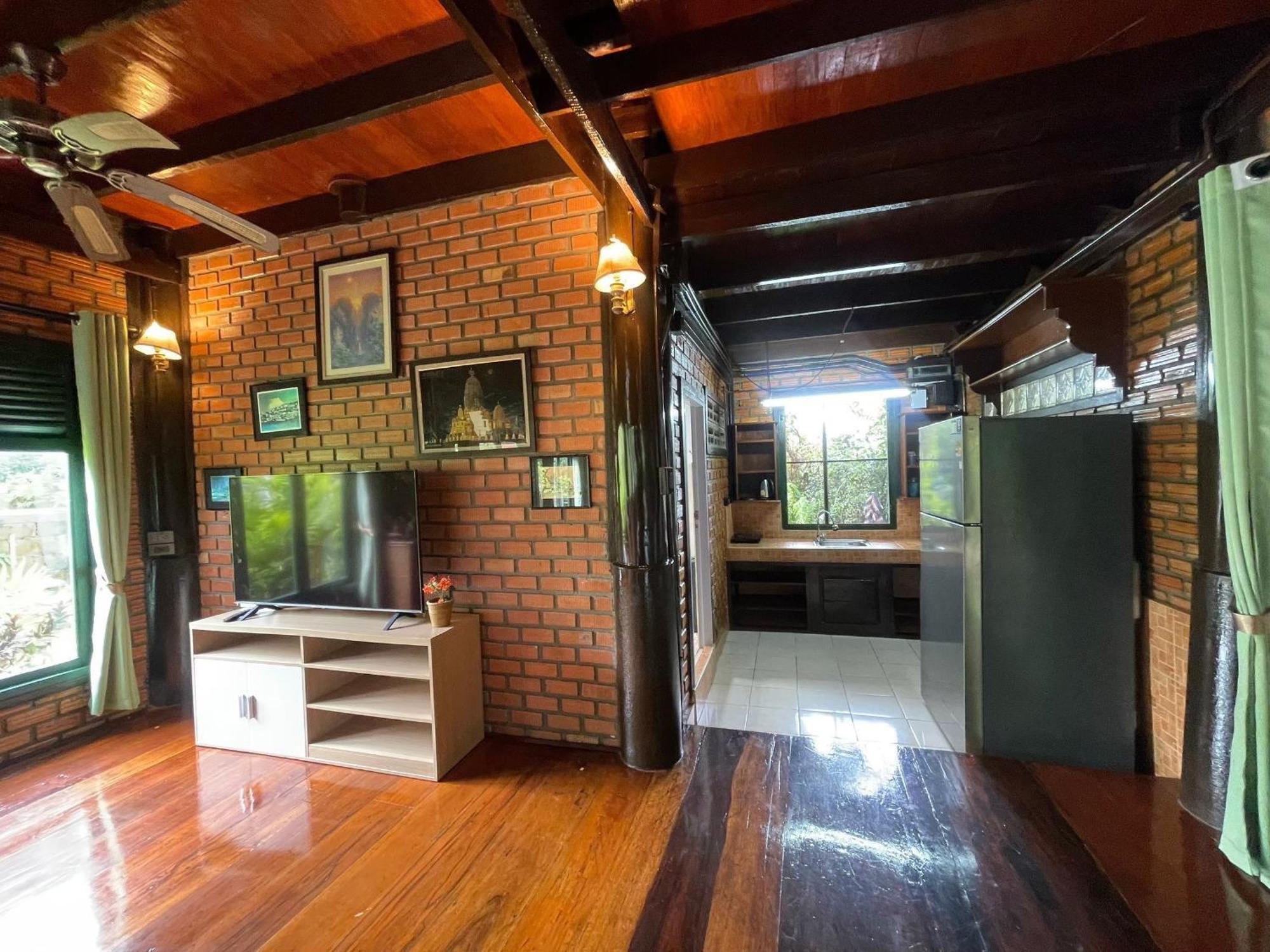 Niyang Siam House Homestay *