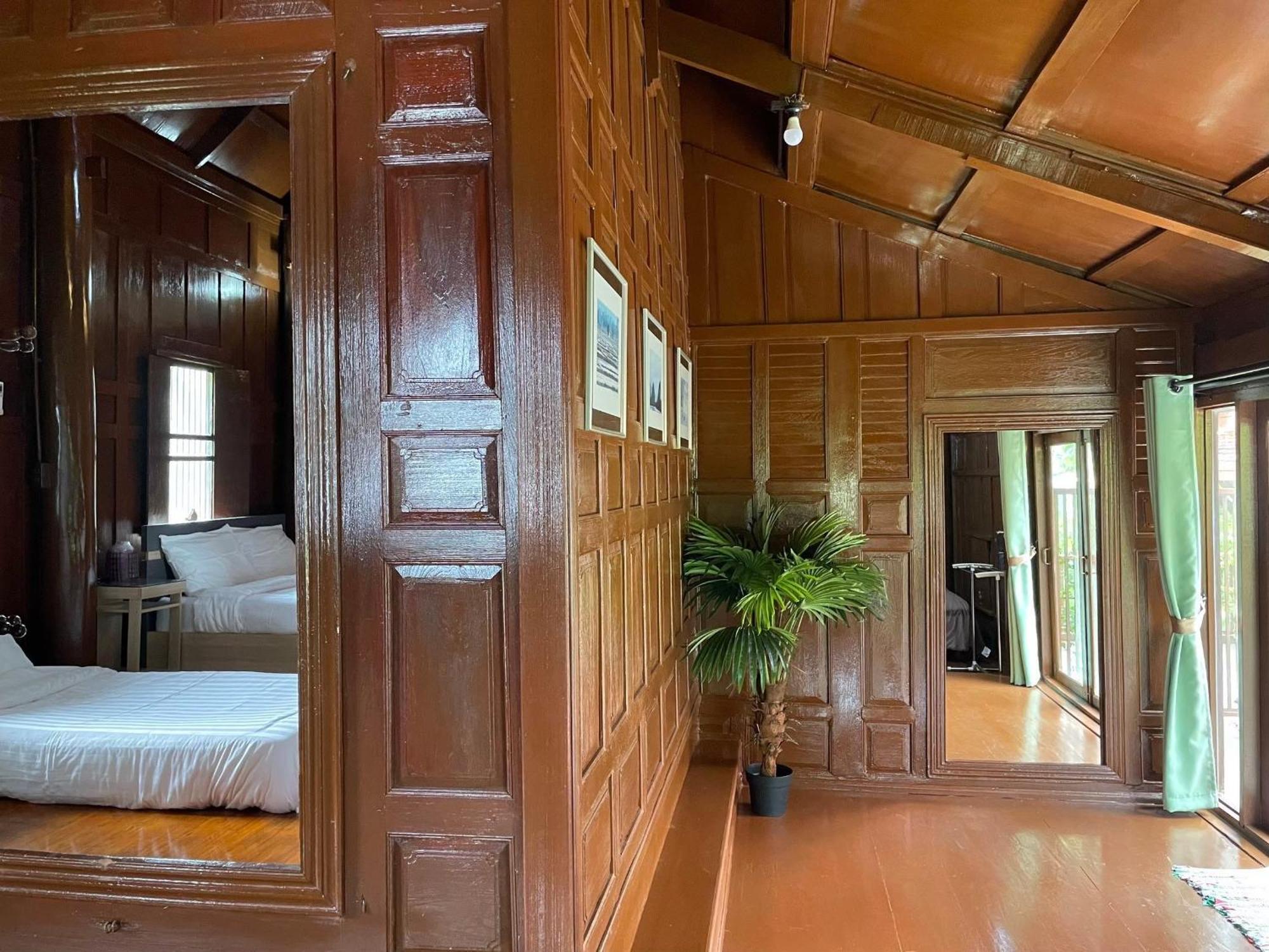 Niyang Siam House *