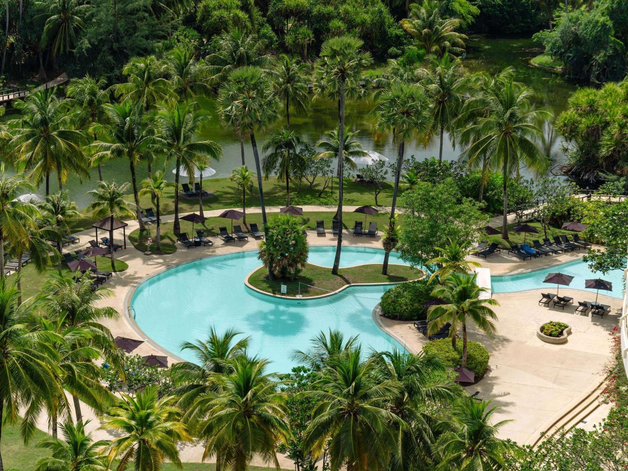 Resort Pullman Phuket Beach 5*