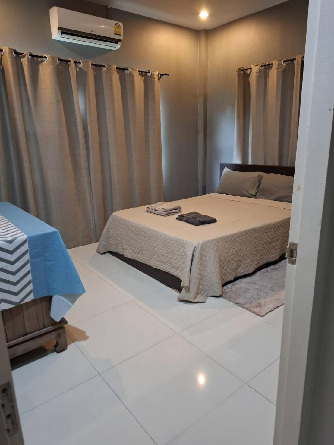 Chalong'da Muhtesem Lokasyon Havuzlu Villa