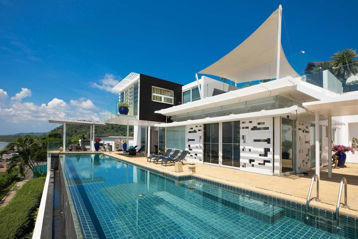 Blue Horizons At The Bay Phuket