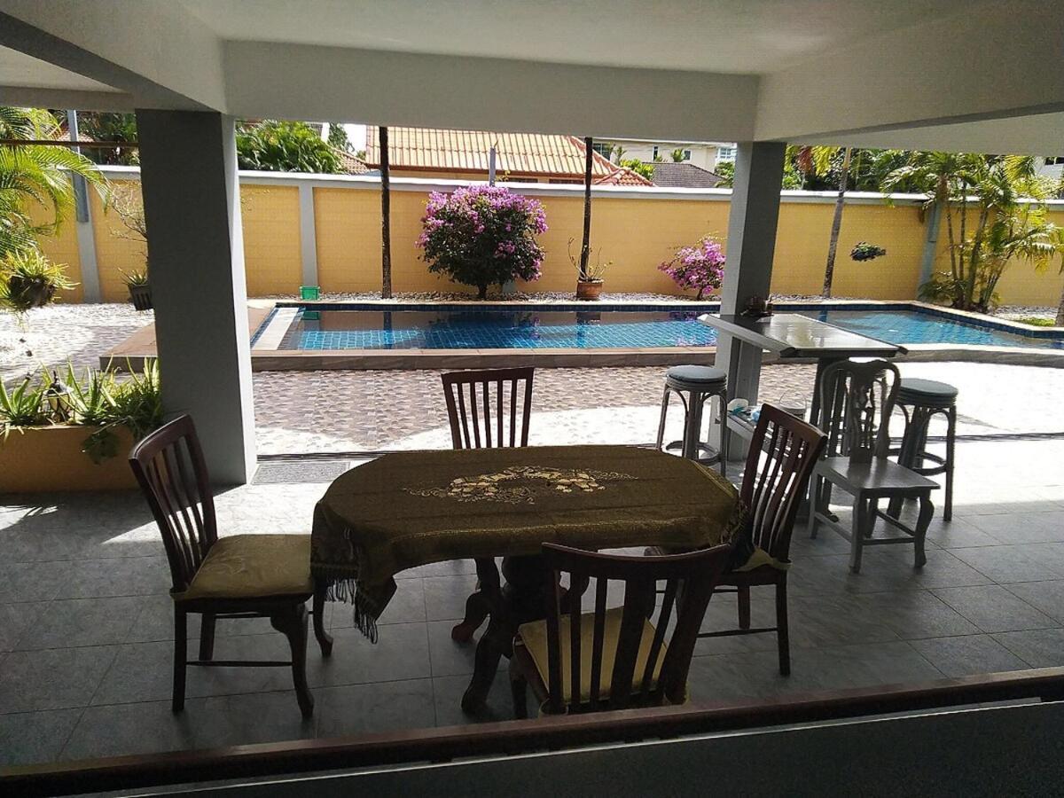 2,5 Zimmerwohnung Mit Pool Und Pavillon