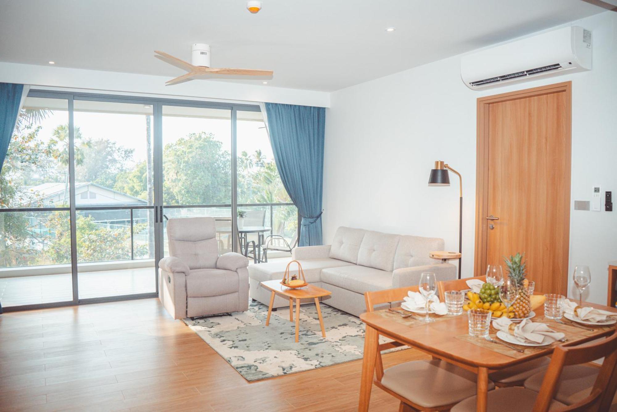 Laguna Beachside Residences Apartamens, Walking Distance To The Sea Apartment *