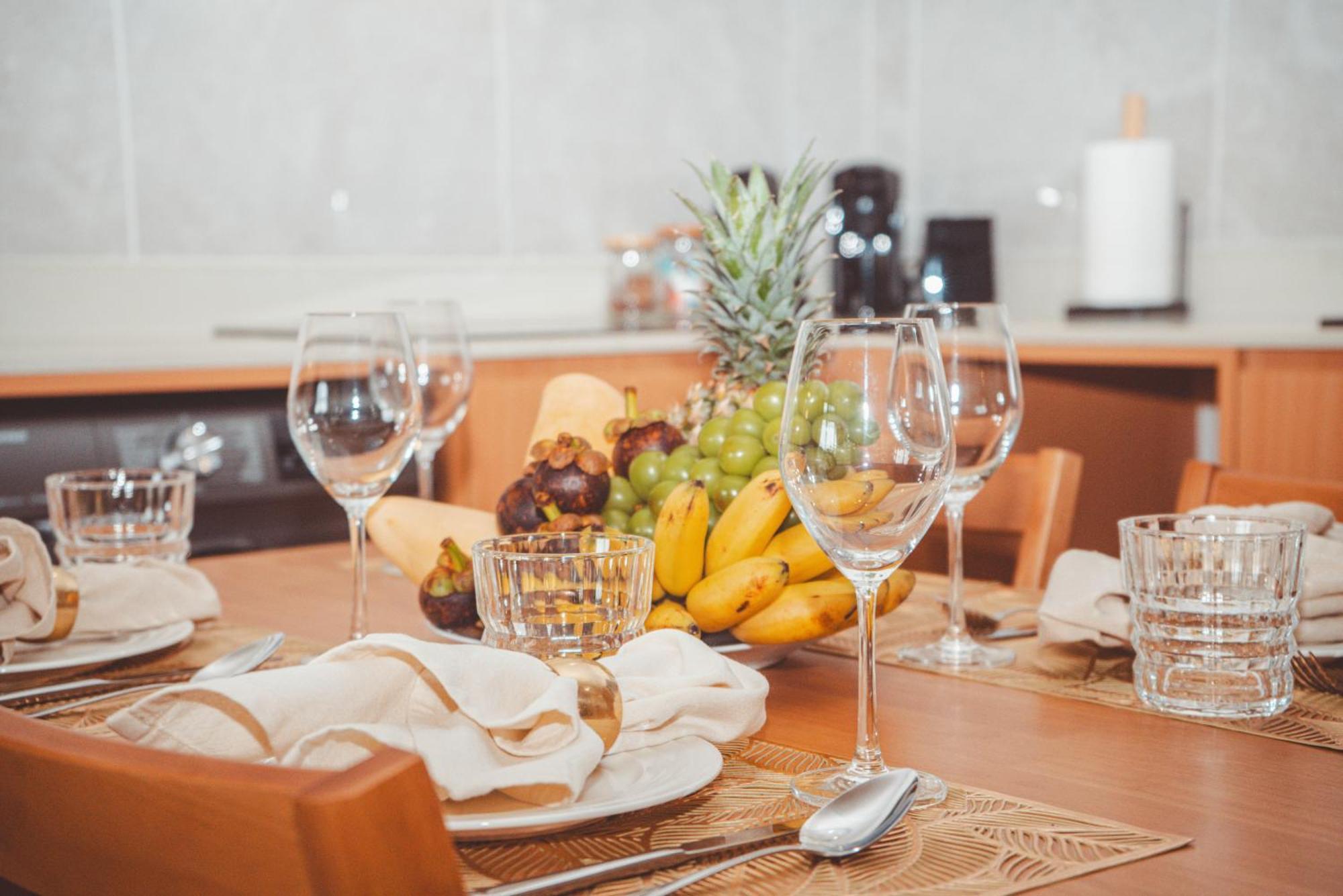 Laguna Beachside Residences Apartamens, Walking Distance To The Sea Apartment