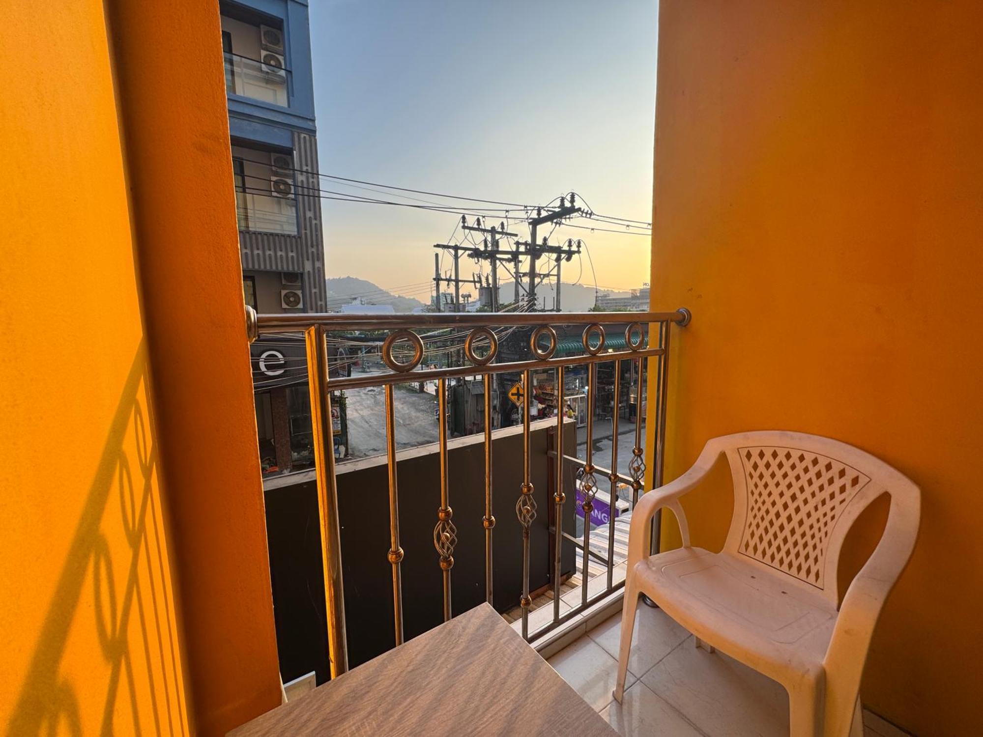 Zephyr House Patong