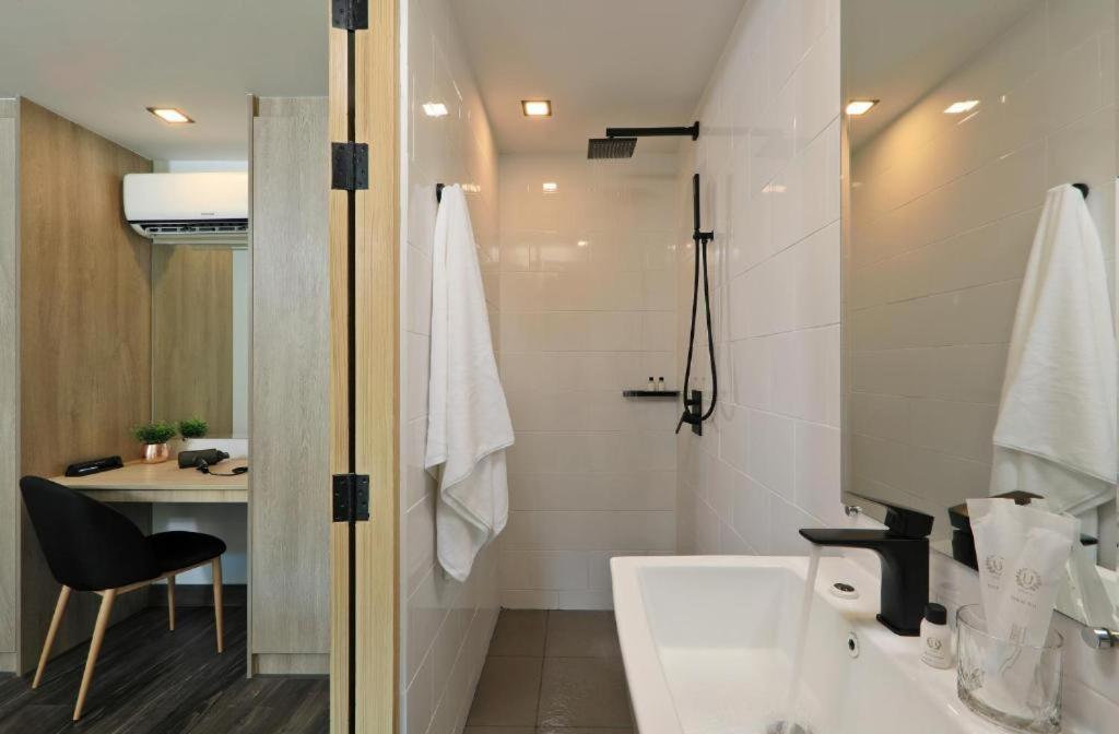 Apartment Duplex Pool Access