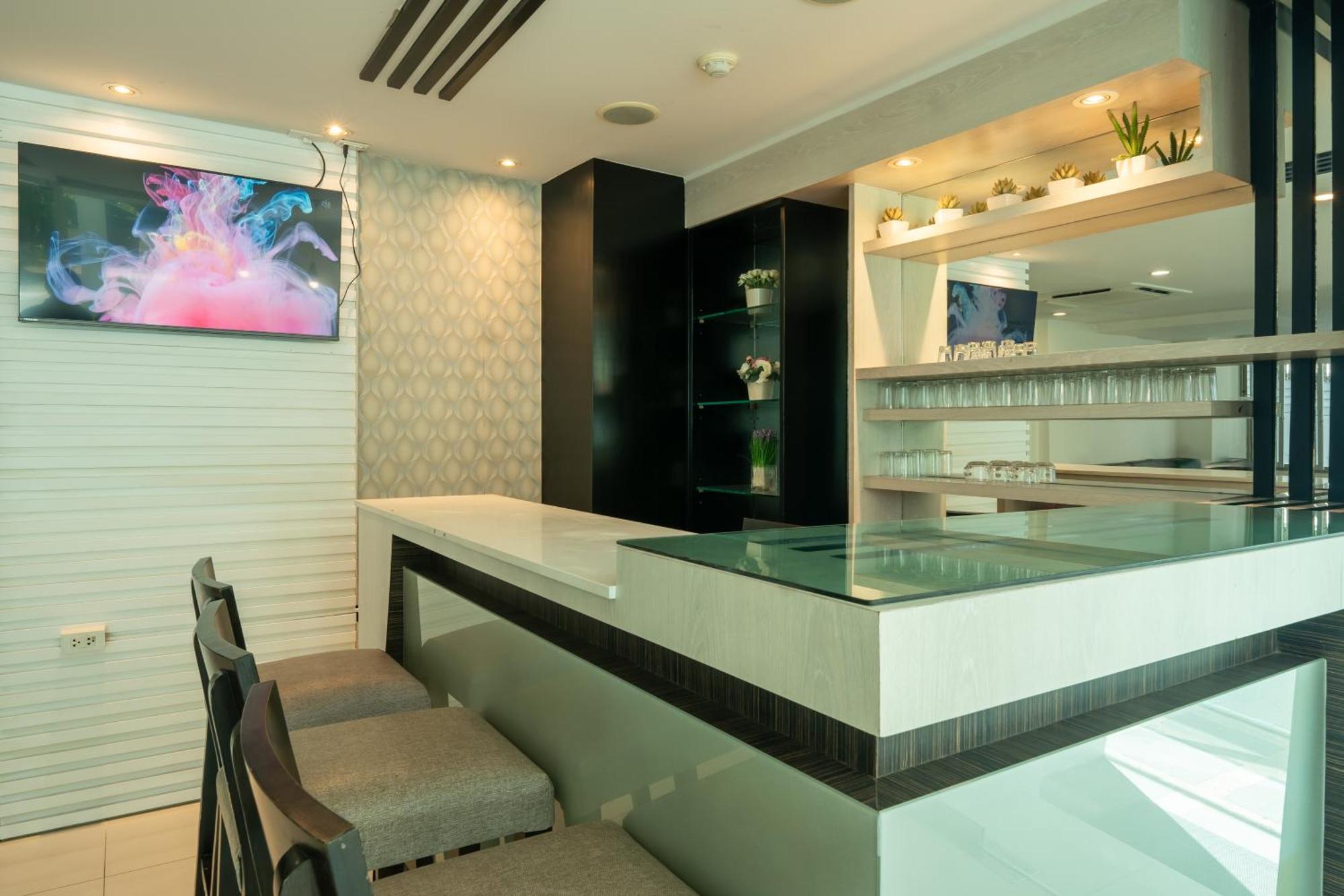 Yenna Hotel Strand Kamala