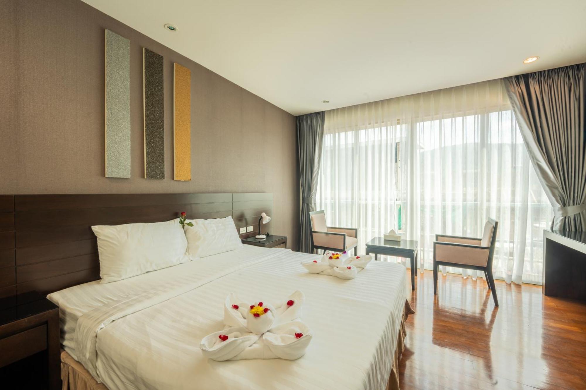 Yenna Hotel Strand Kamala