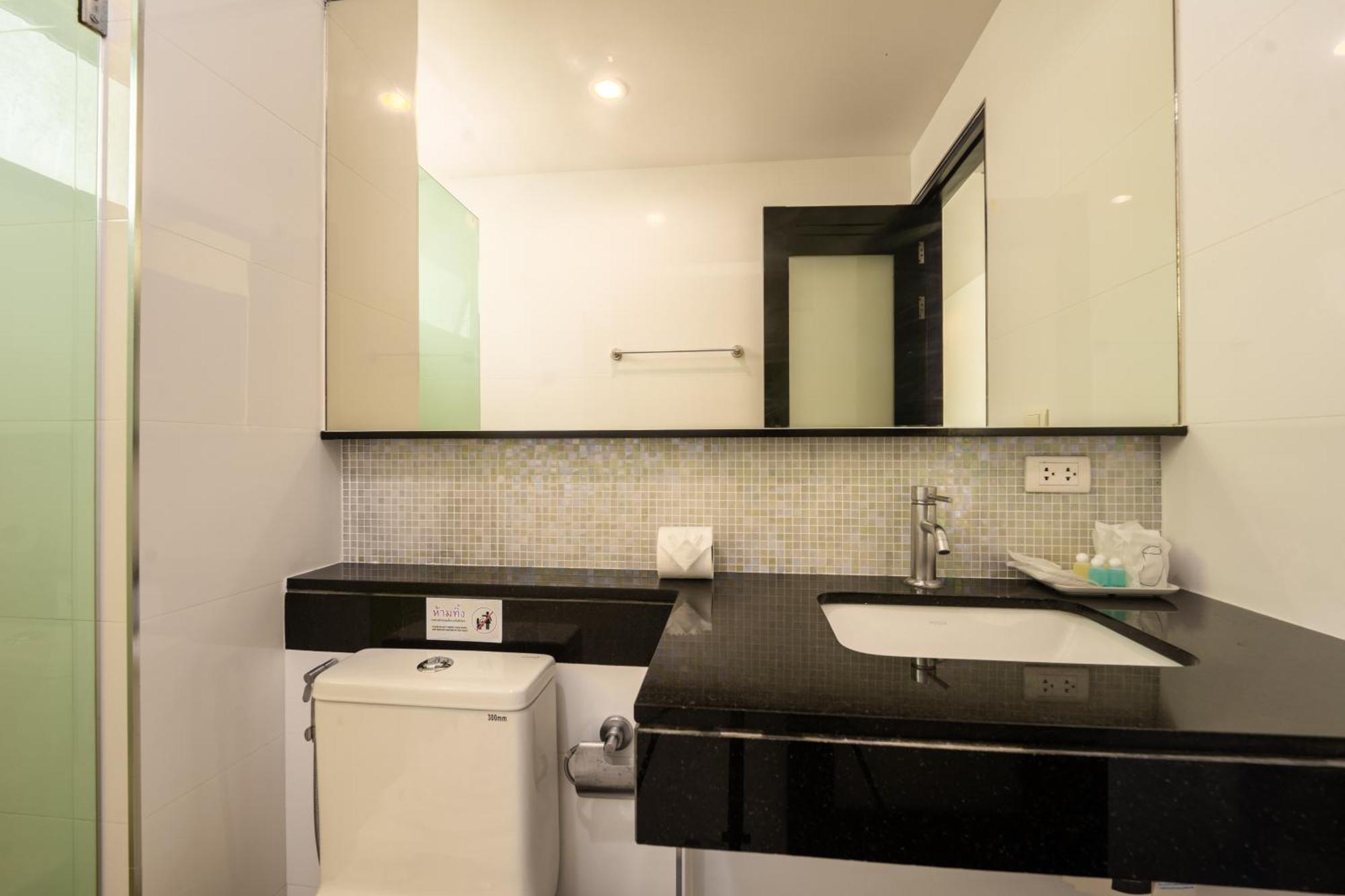 Yenna Hotel