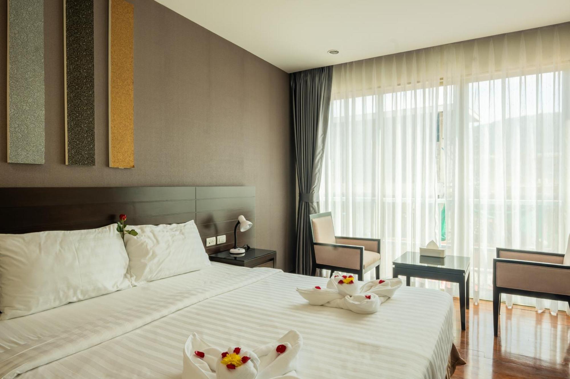 Yenna Hotel