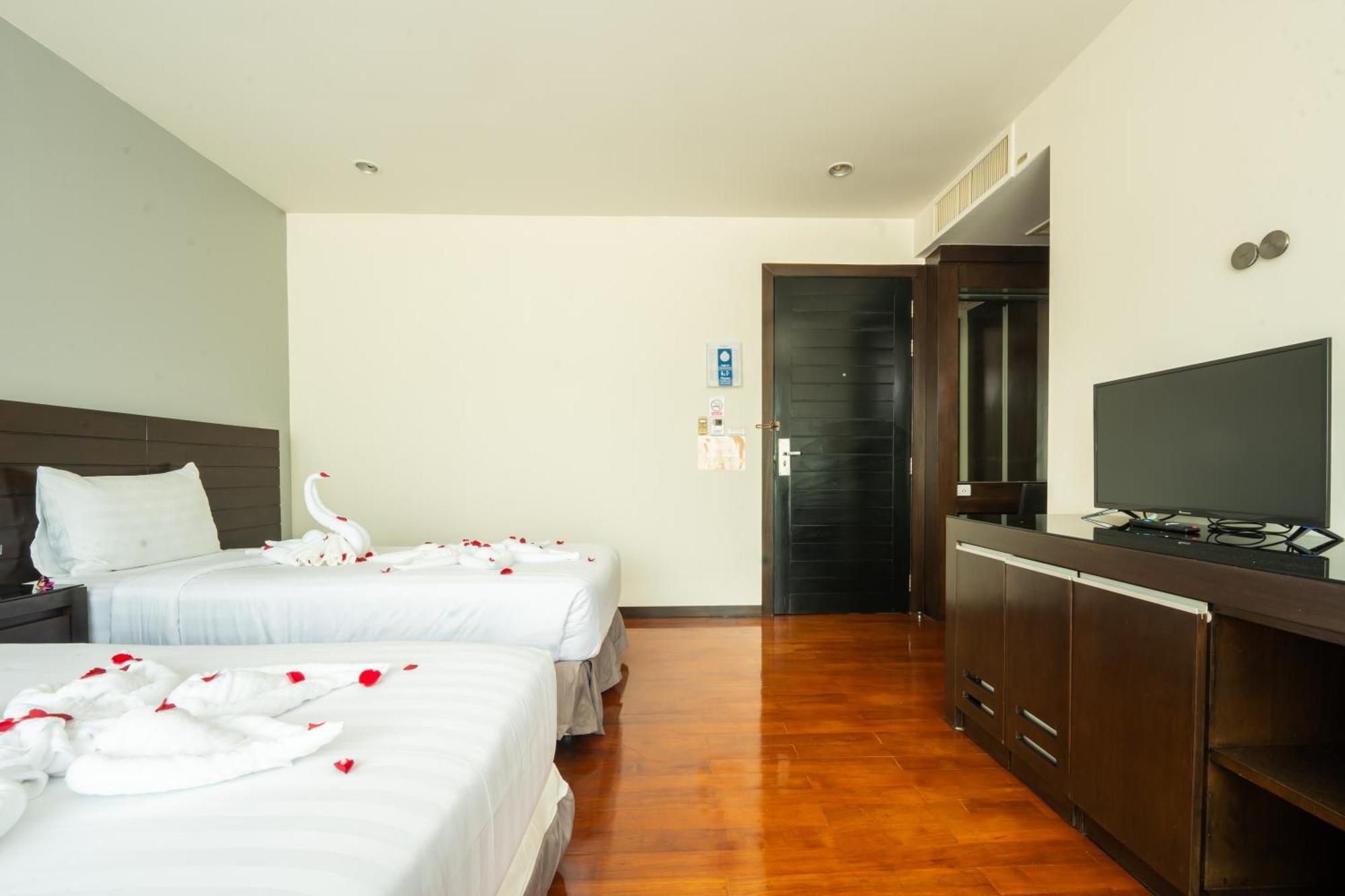 Yenna Hotel Strand Kamala