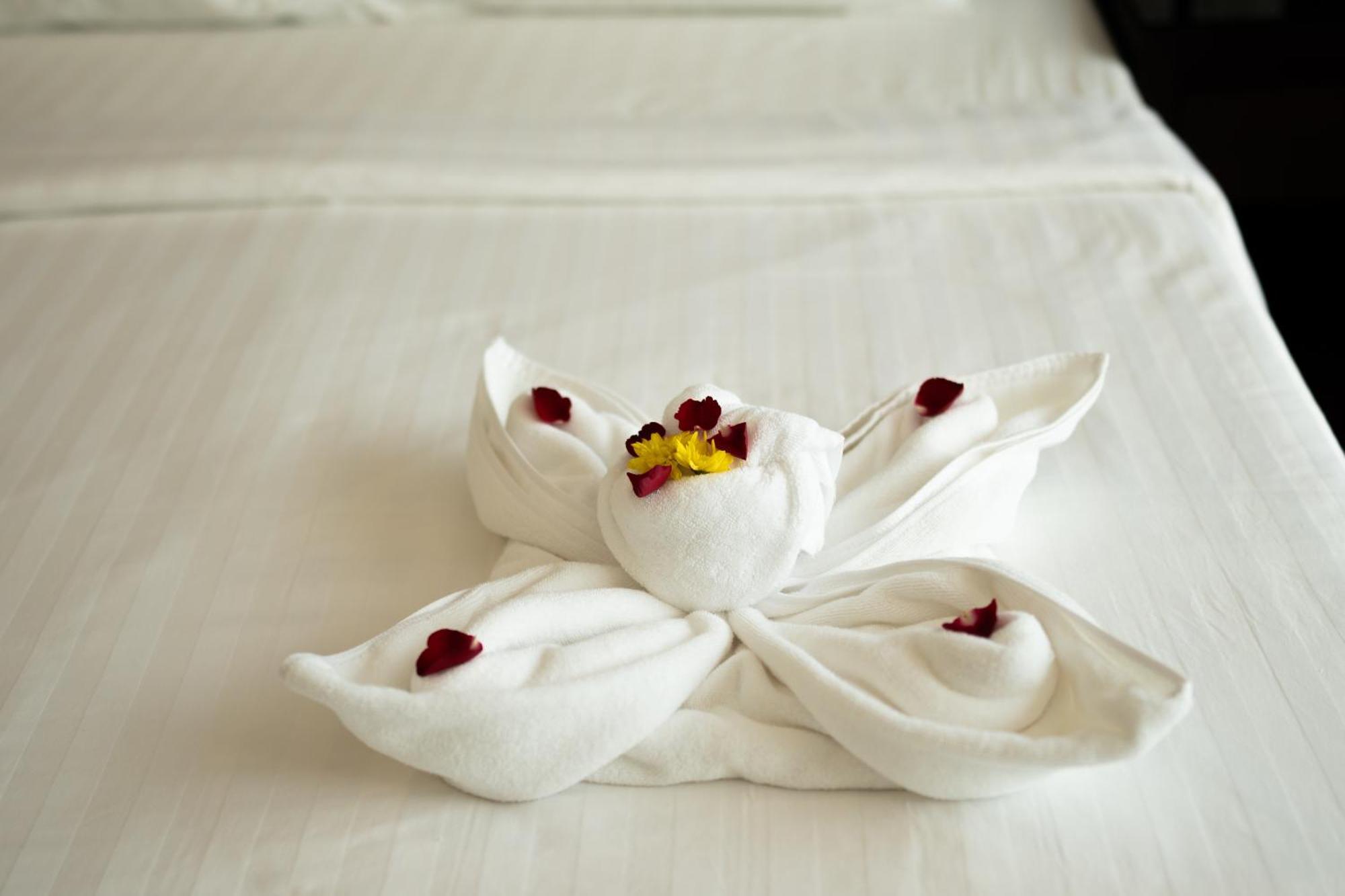 Yenna Hotel