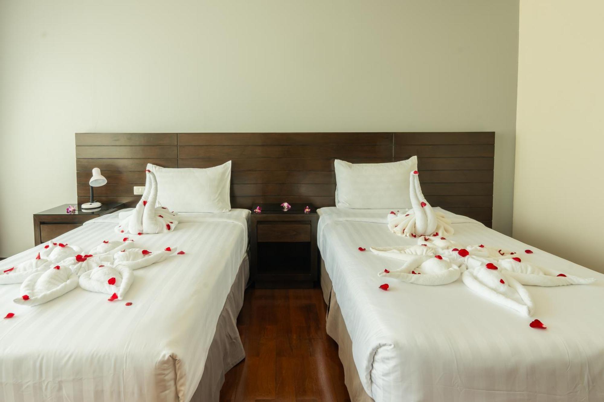 Yenna Hotel 4*