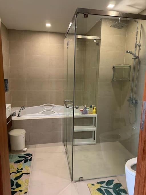 Apartment 2 Bedroom Penthouse With Terrace And Great View!