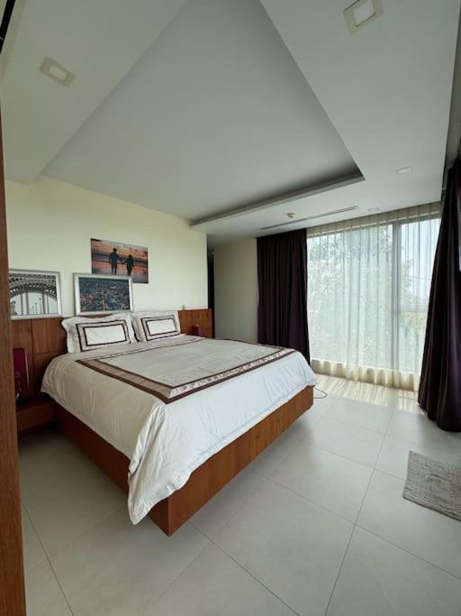 2 Bedroom Penthouse With Terrace And Great View! Apartment