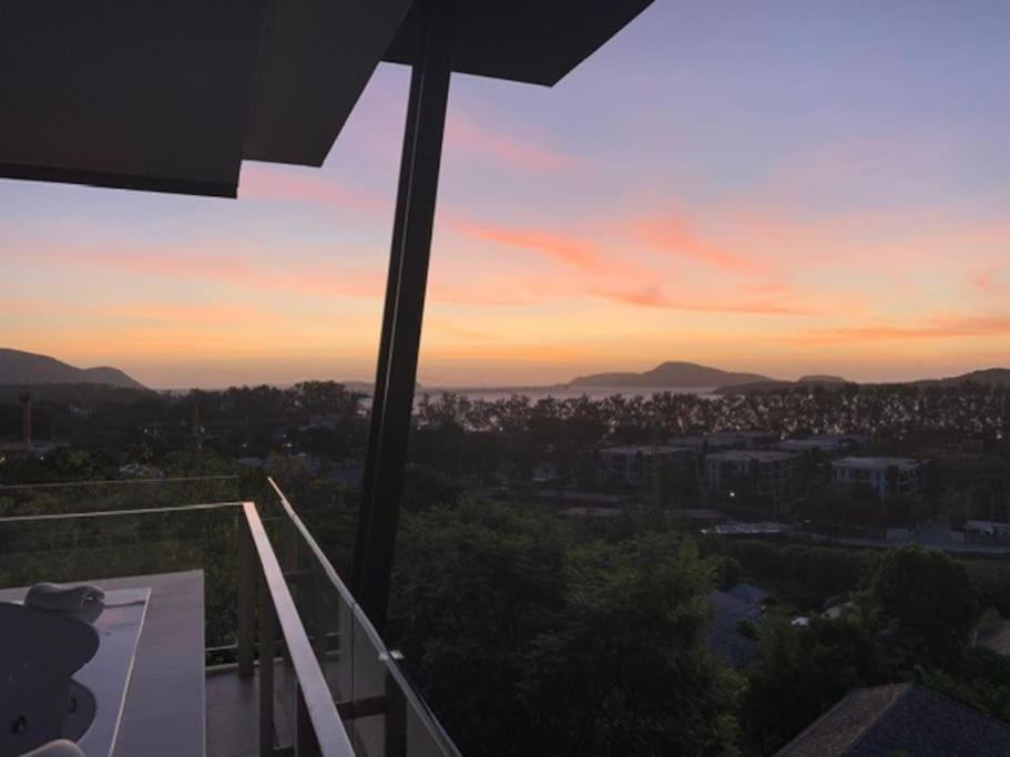 Apartment 2 Bedroom Penthouse With Terrace And Great View!