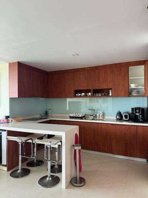 2 Bedroom Penthouse With Terrace And Great View!