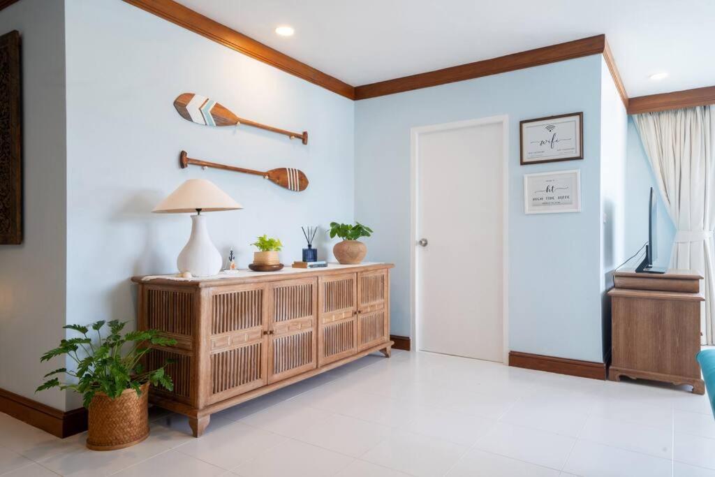 Waterfront High Tide - Ocean View Apartment *