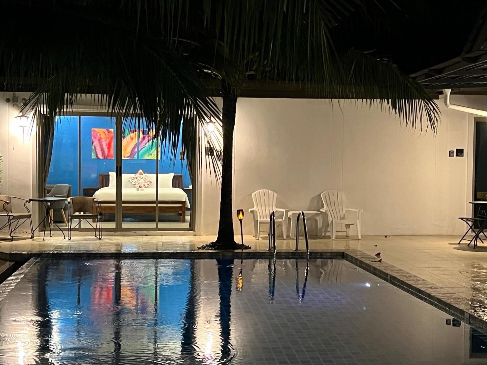 The Snug Airportel - Phuket Airport Gasthof