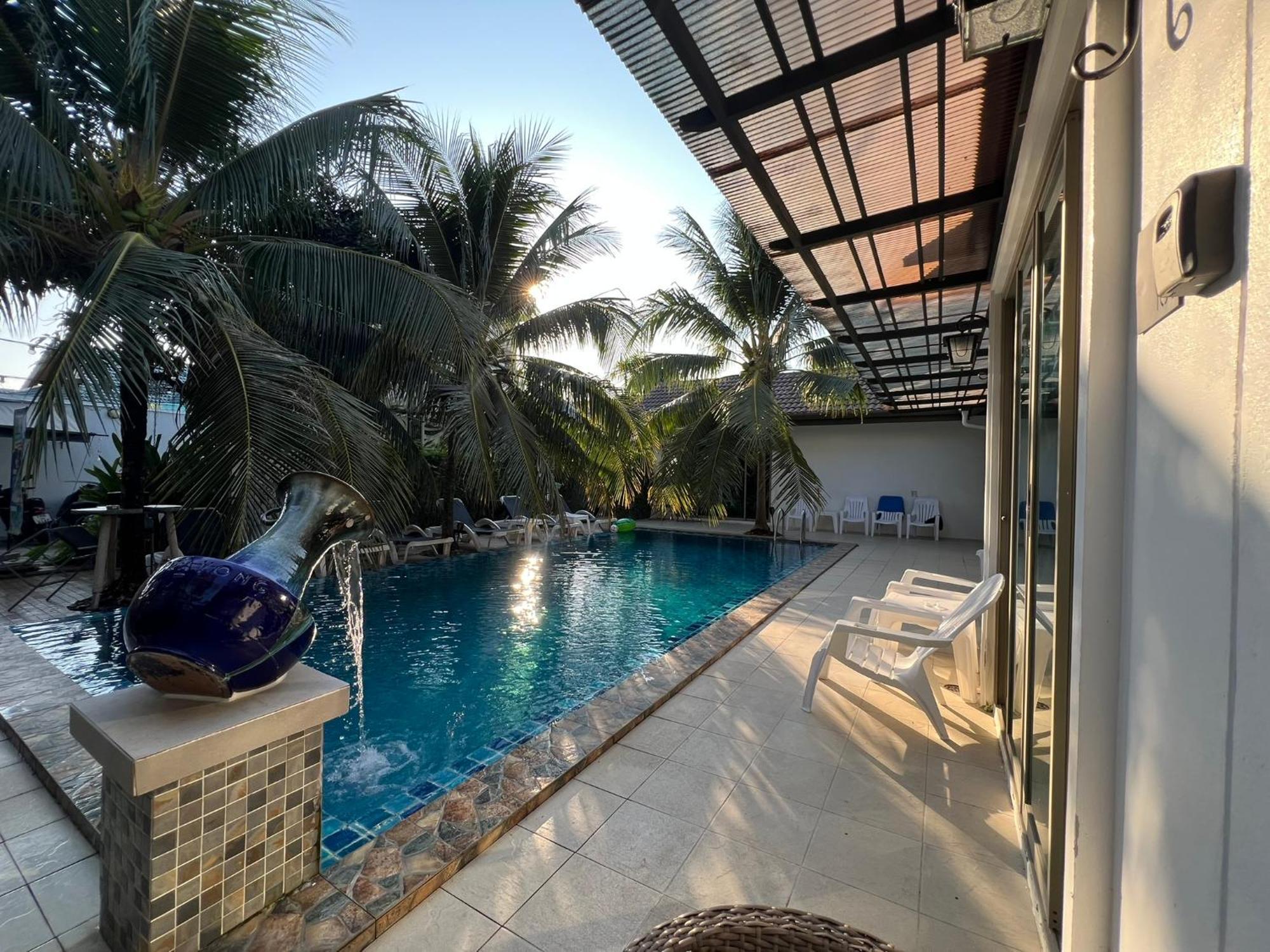 Gasthof The Snug Airportel - Phuket Airport 3*