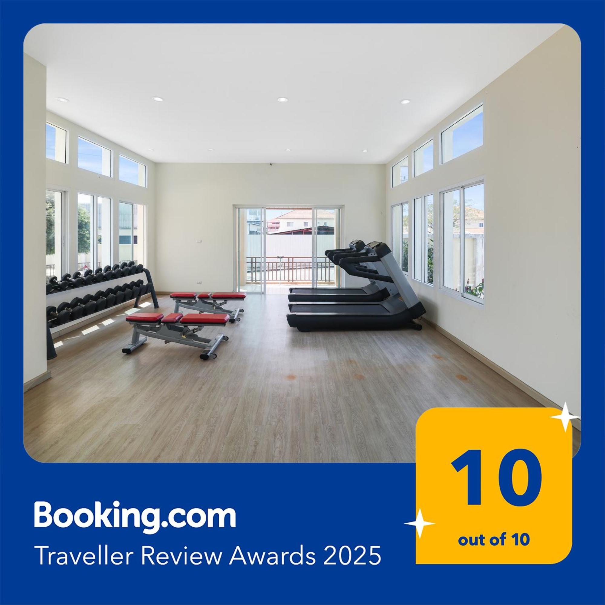 Phuket 3-bedrooms 220 M2 Private Xl-family *