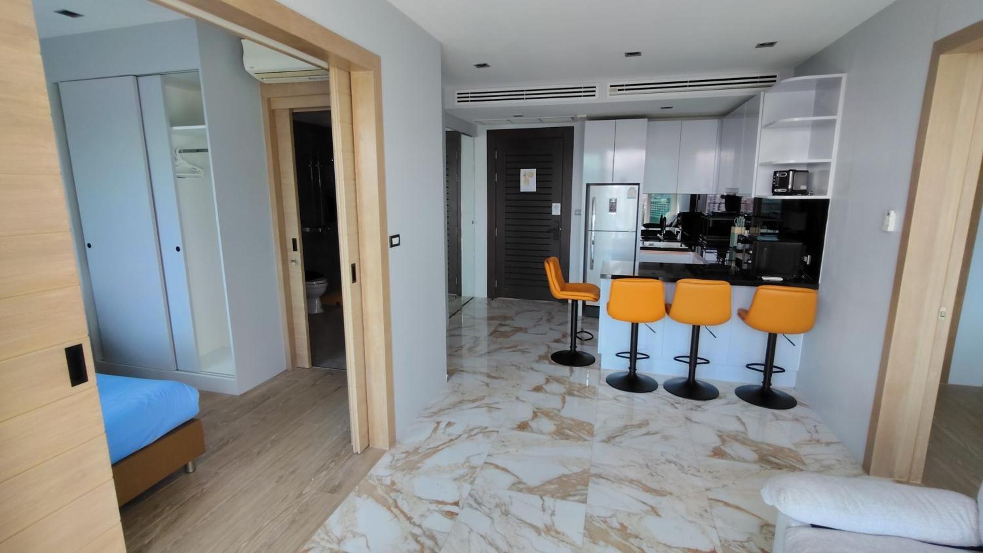 Emerald Terrace 2 Bedrooms Panoramic Ocean View Floor Patong