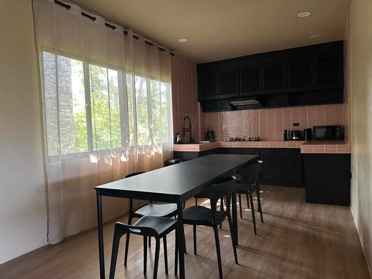 Sea View 3br 2nd Floor *