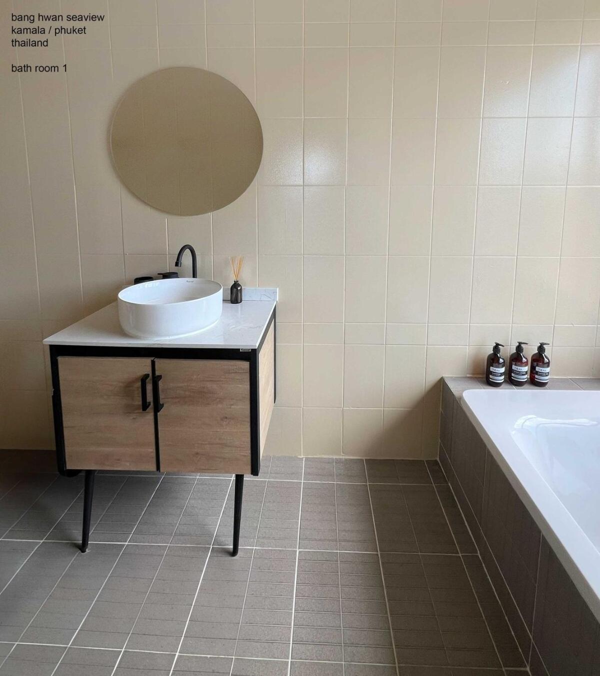 Sea View 3br 2nd Floor Apartment Kamala Beach