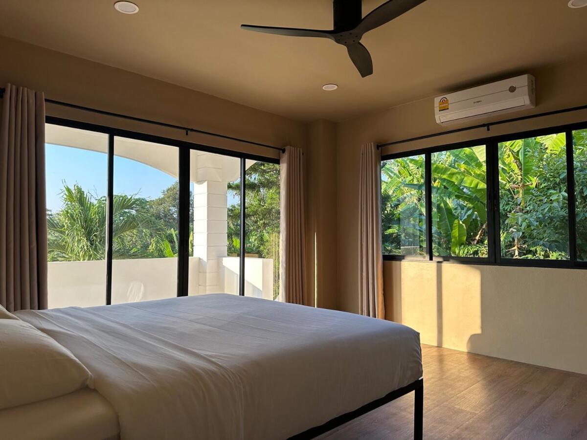 Sea View 3br 2nd Floor *