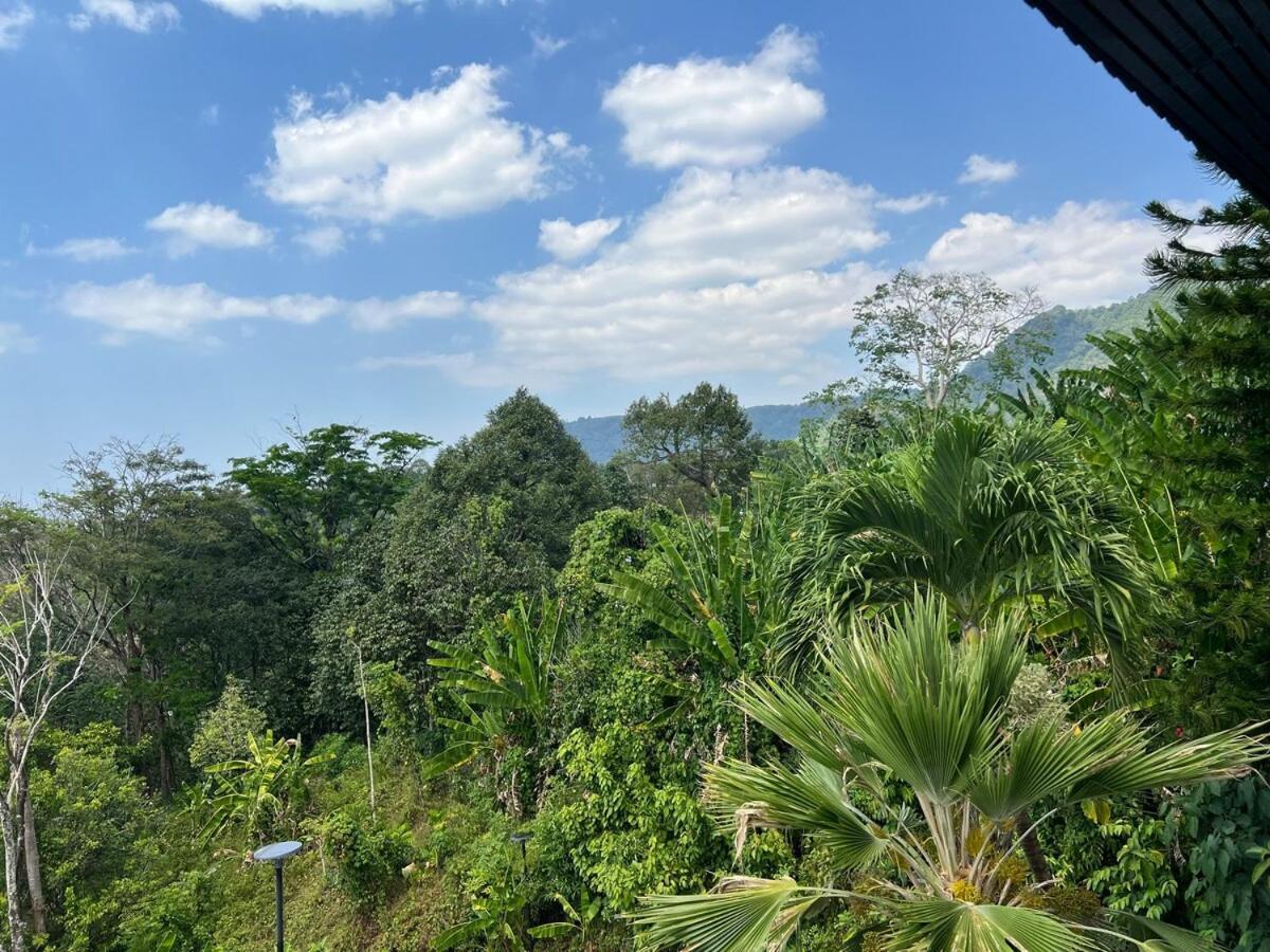 Sea View 3br 2nd Floor Apartment